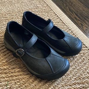 Keen Mary Janes EUC